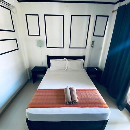 Akalanka Homestay Джили Трауанган Екстериор снимка